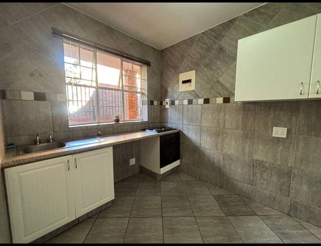 2 BEDROOM APARTMENT FOR SALE IN FLORIDA